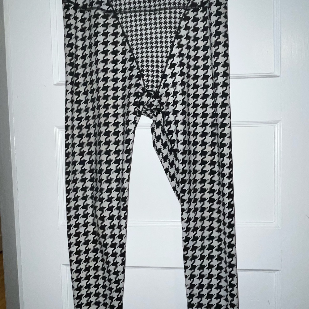 Adidas x Ivy Park Women’s Black and White Houndstooth Leggings